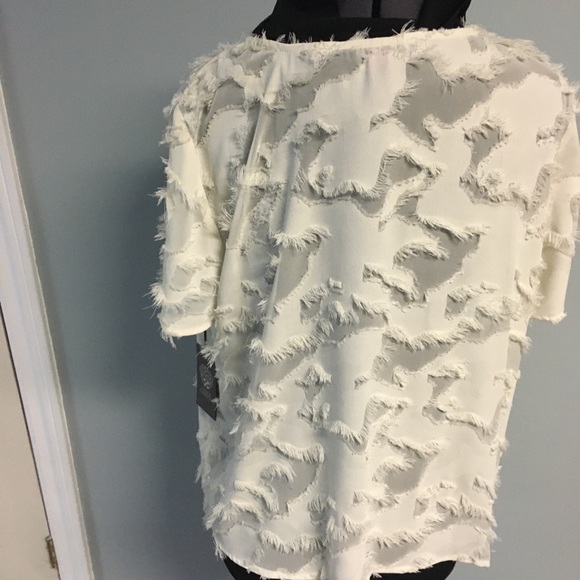 - Vince Camuto Pearl Ivory Sunrise Bay Fring… - Picture 4 of 7